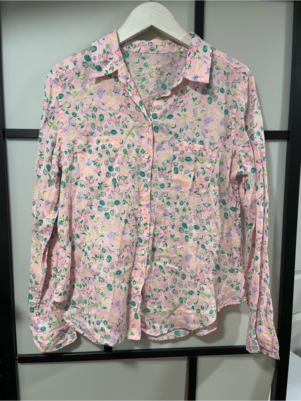 Lilly Pulitzer 100% Linen Button Down Shirt Pink Fruit Print Size Medium